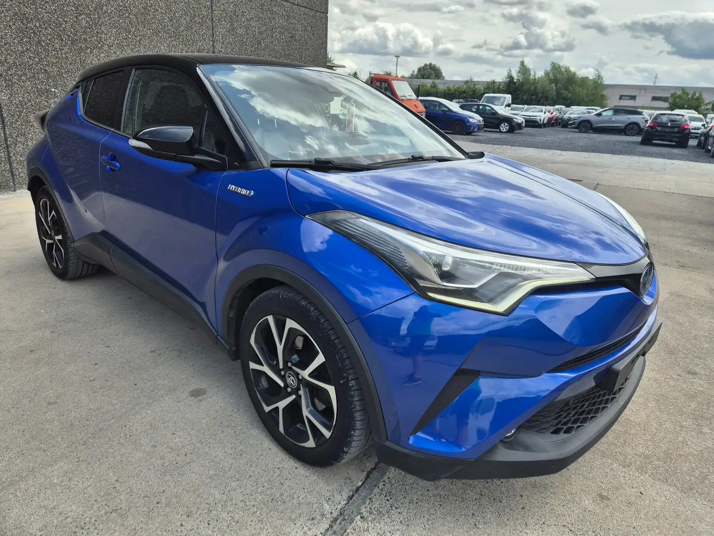 Toyota C-HR C-HR Hybrid 1.8i VVT-i //MARCHAND OU EXPORT Bleu - 1
