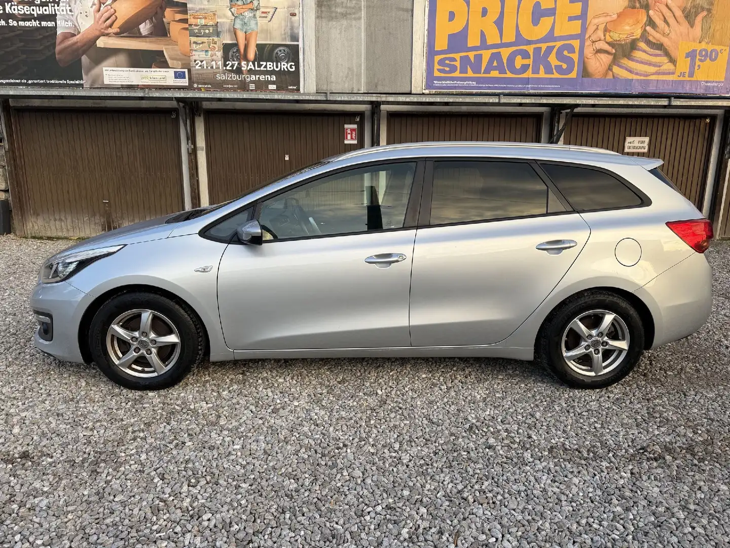 Kia Sonstige cee'd 1.4 CRDi Team Austria Edition Silber - 2