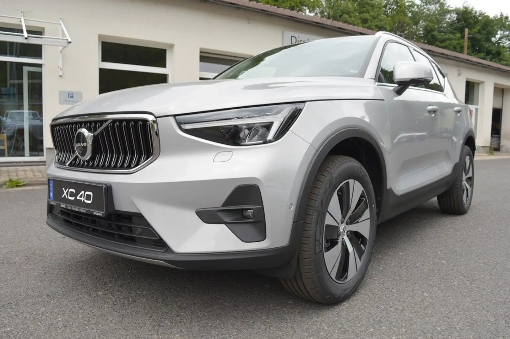 Volvo XC40 XC40 B4 B AWD DKG Plus Bright *5 Pakete+360 CAM* Argent - 2