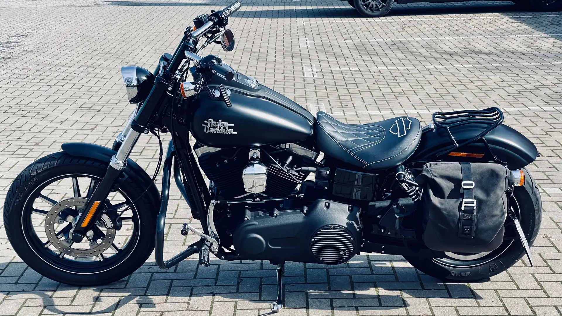 Harley-Davidson Dyna Street Bob Special (FXDBC) Чорний - 2