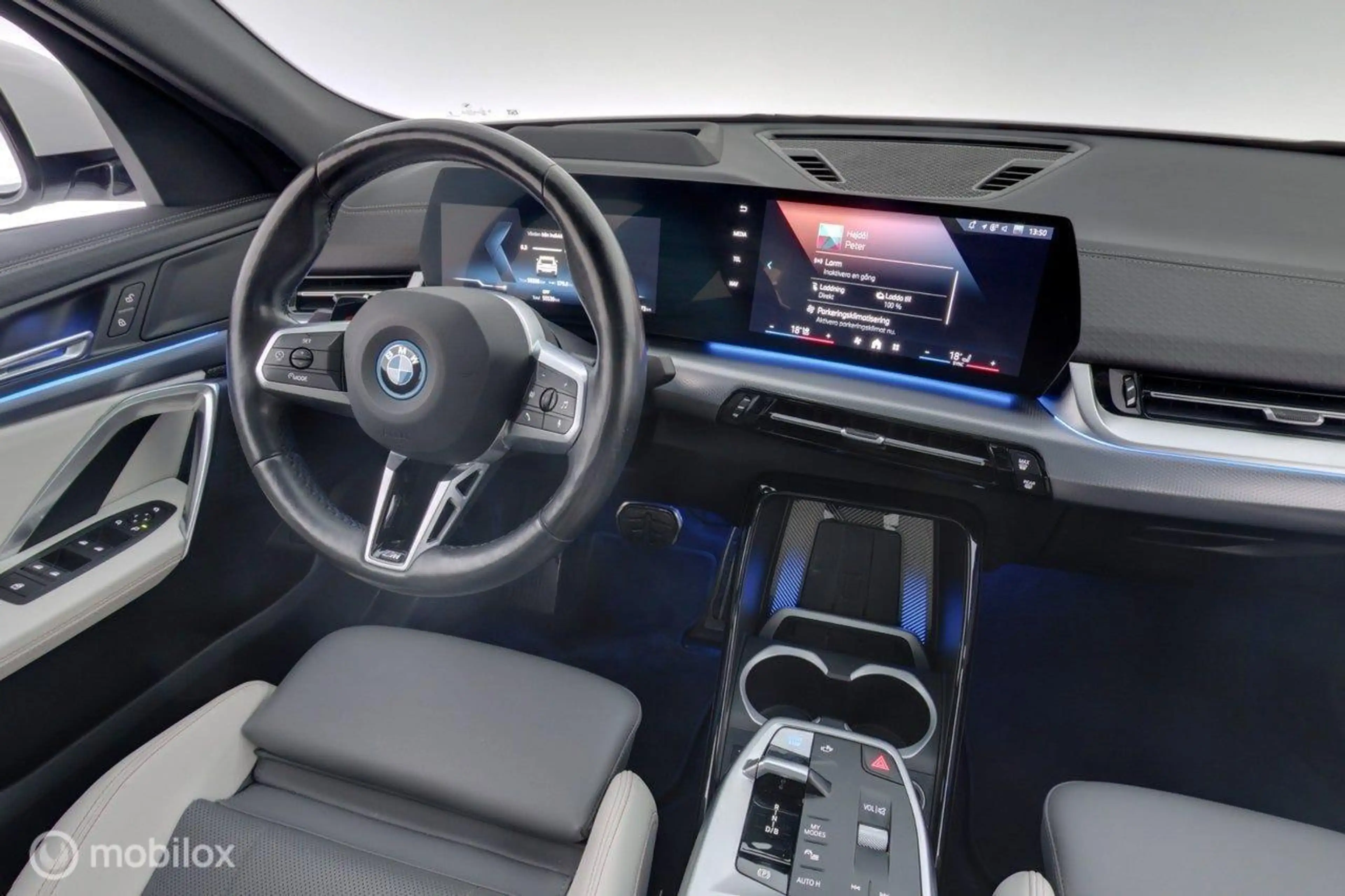 BMW iX2 xDrive30 67 kWh M-Sport, pano, HUD, trekhaak — photo 15