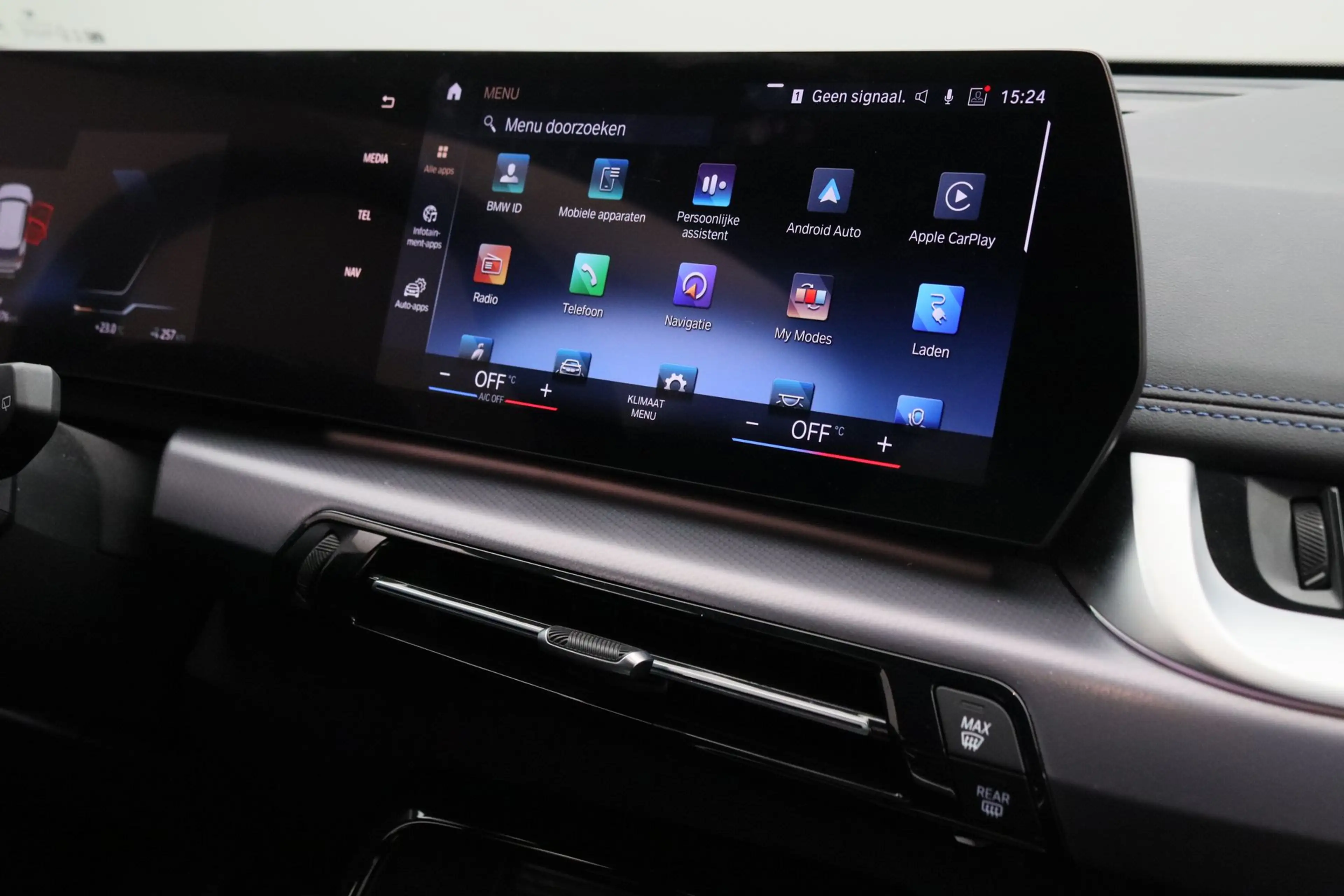 BMW iX1 xDrive30 — photo 15