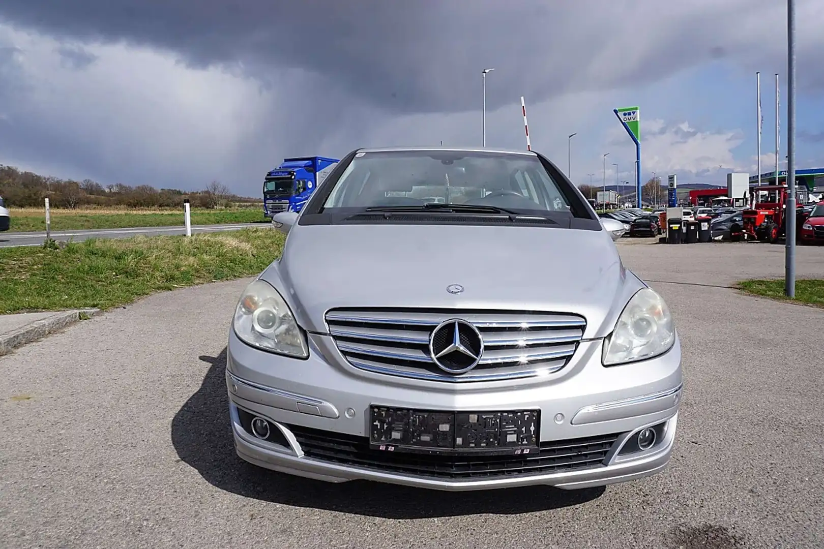 Mercedes-Benz B 180 CDI Grau - 1