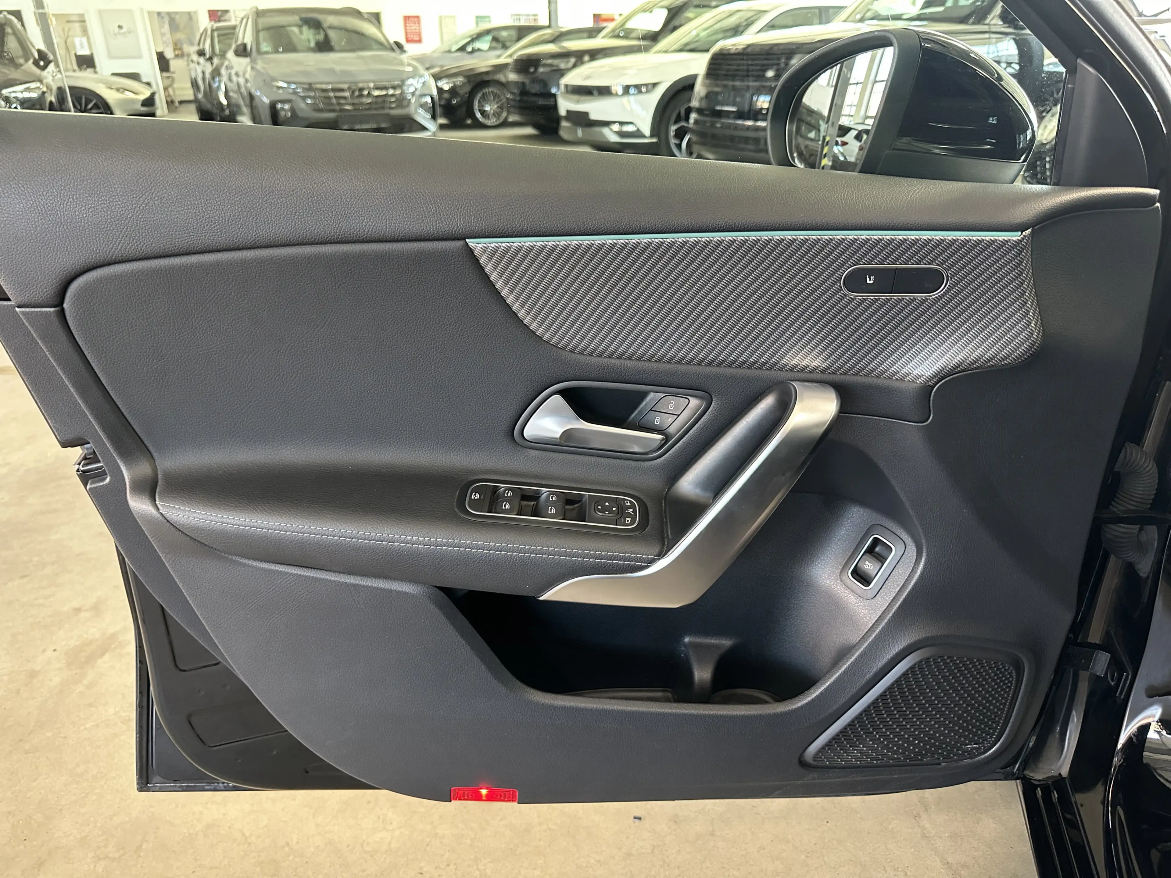 Mercedes-Benz A 180 d Progressive DIS MULTIBEAM 360 HandsFree — photo 10