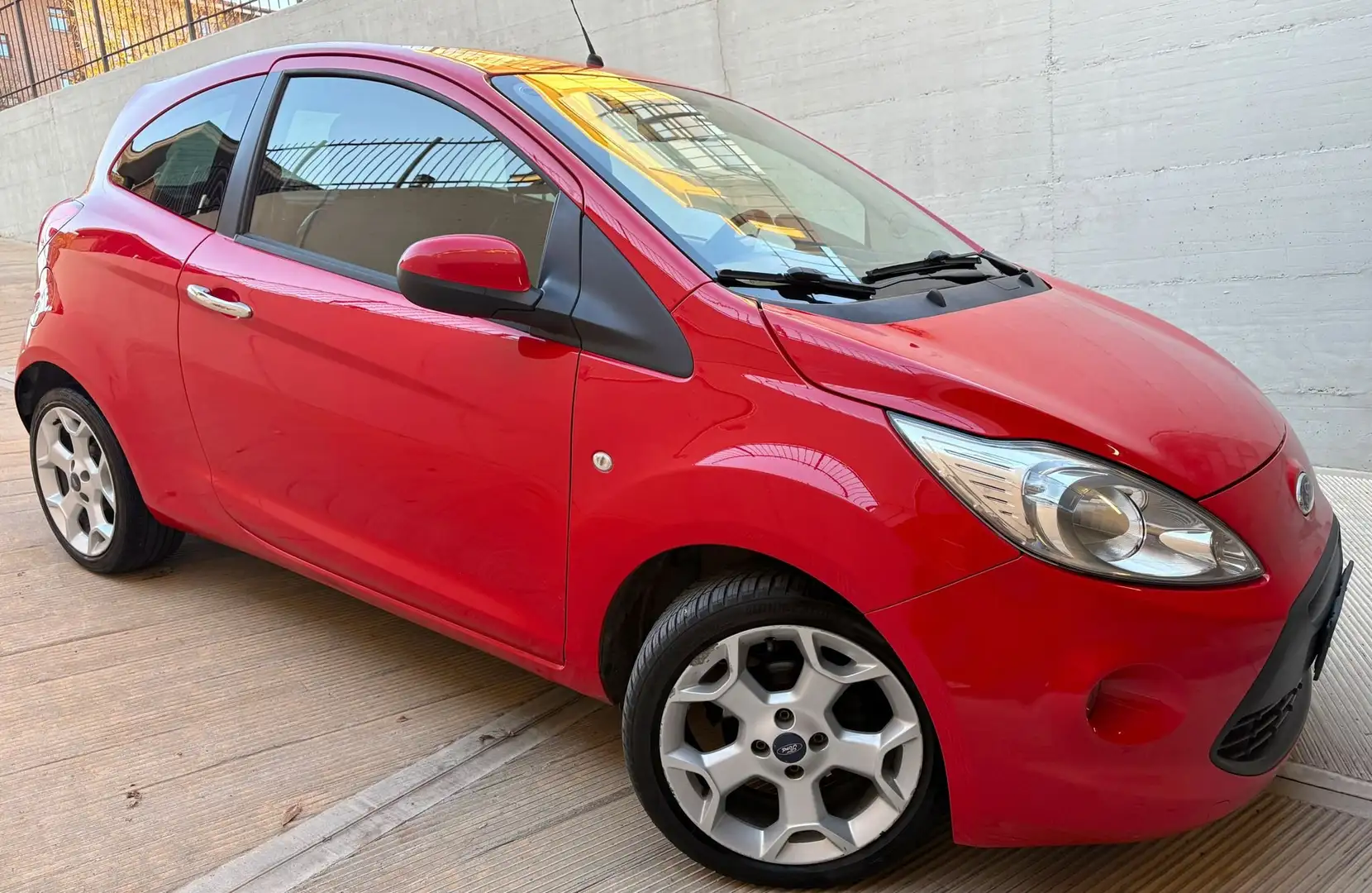 Ford Ka/Ka+ Ka II 3p 2009 Ka 1.2 Titanium 69cv E6 Rosso - 1
