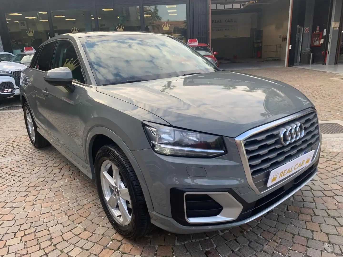 Audi Q2 Q2 30 1.6 tdi Business s-tronic my20 Grau - 2