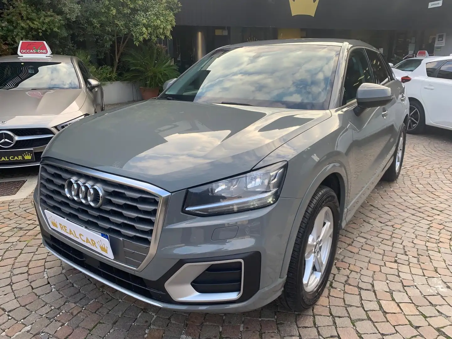 Audi Q2 Q2 30 1.6 tdi Business s-tronic my20 Grau - 1