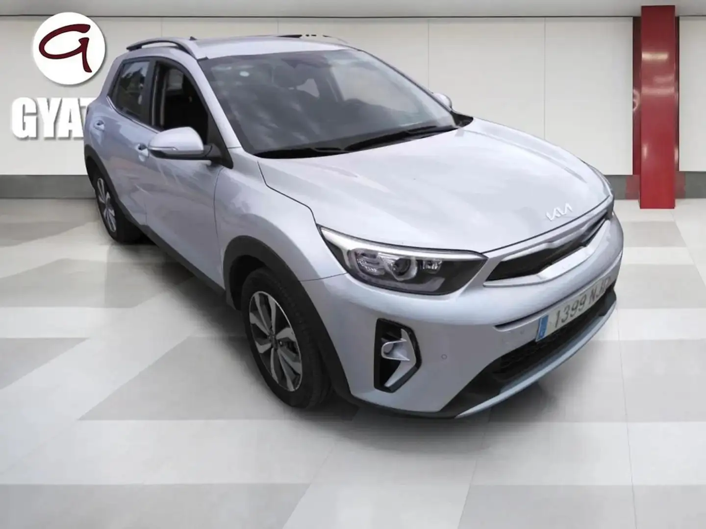 Kia Stonic 1.0 T-GDi MHEV Drive 100 DCT Gris - 2