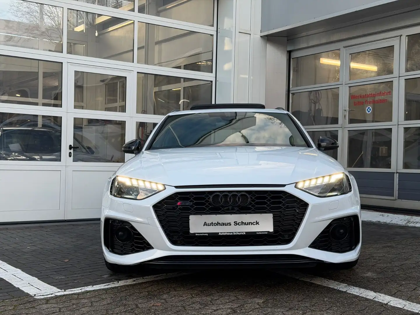 Audi RS4 Q/PANO/RAUTE/360°CAM/MASSAGE/B&O/HUD Blanc - 2