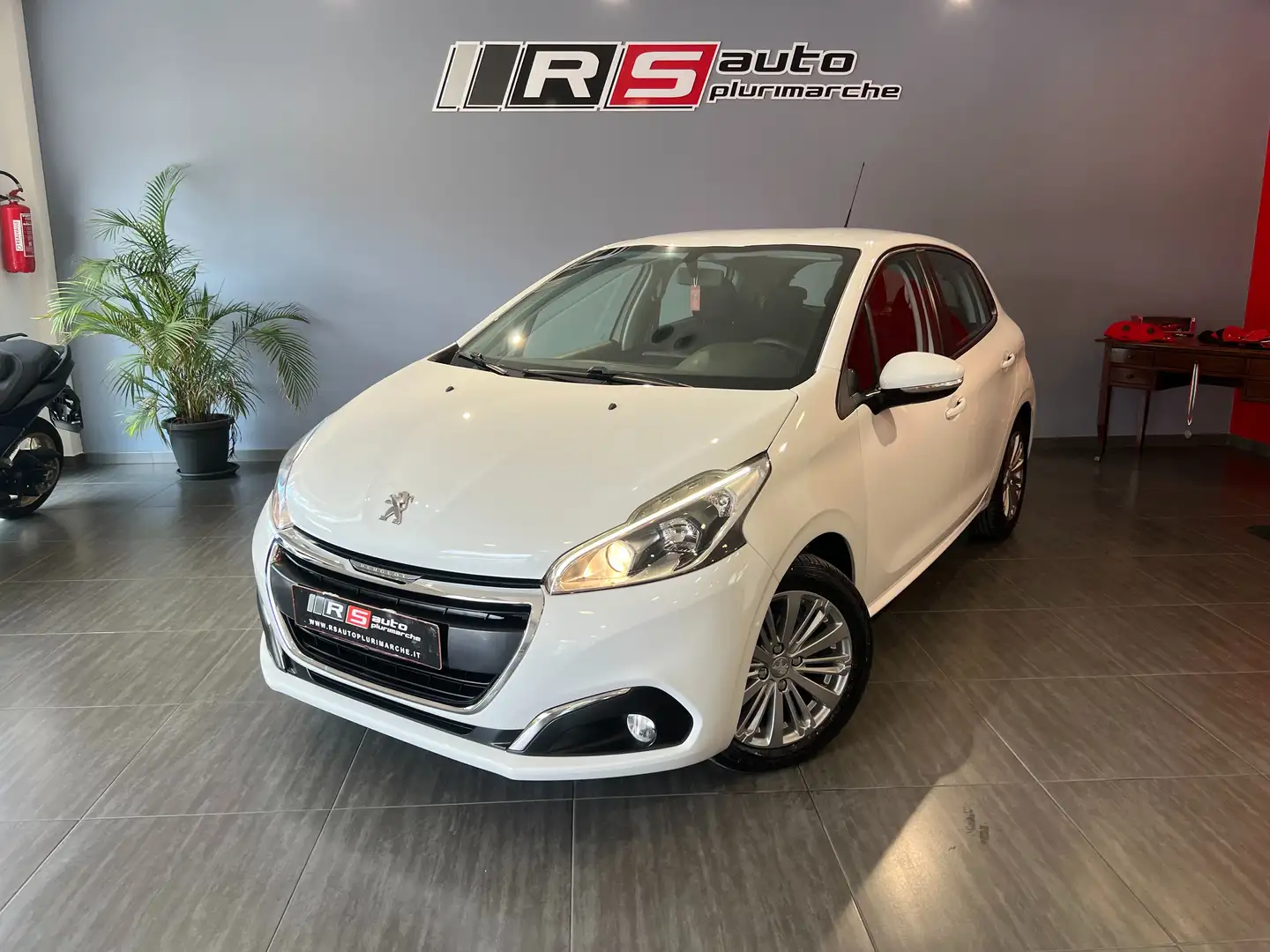 Peugeot 208 208 5p 1.2 puretech Allure gpl 82cv Blanc - 1