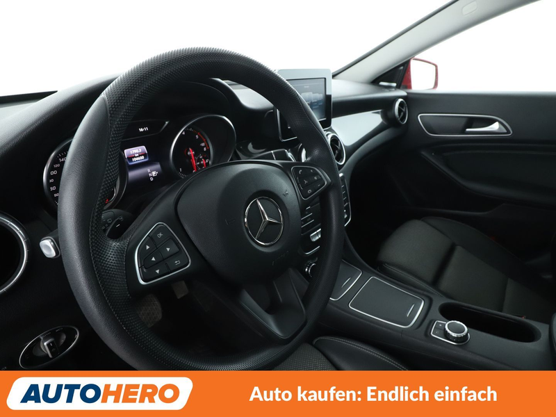 Mercedes-Benz CLA 220 Shooting Brake Aut.*NAVI*LED*PDC*SHZ*TEMPO* — photo 11