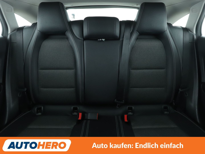 Mercedes-Benz CLA 220 Shooting Brake Aut.*NAVI*LED*PDC*SHZ*TEMPO* — photo 15