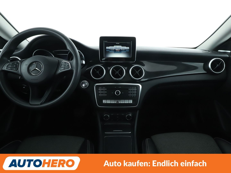 Mercedes-Benz CLA 220 Shooting Brake Aut.*NAVI*LED*PDC*SHZ*TEMPO* — photo 12