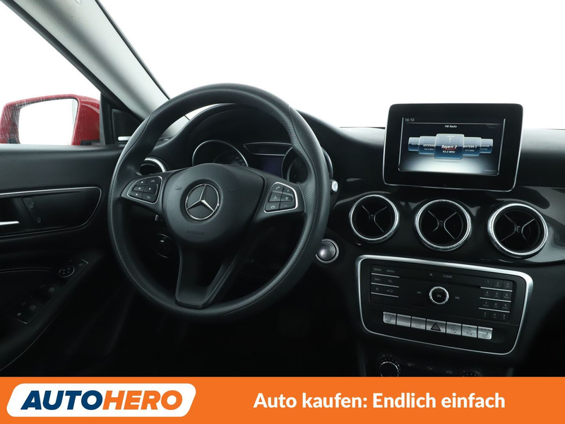 Mercedes-Benz CLA 220 Shooting Brake Aut.*NAVI*LED*PDC*SHZ*TEMPO* — photo 13