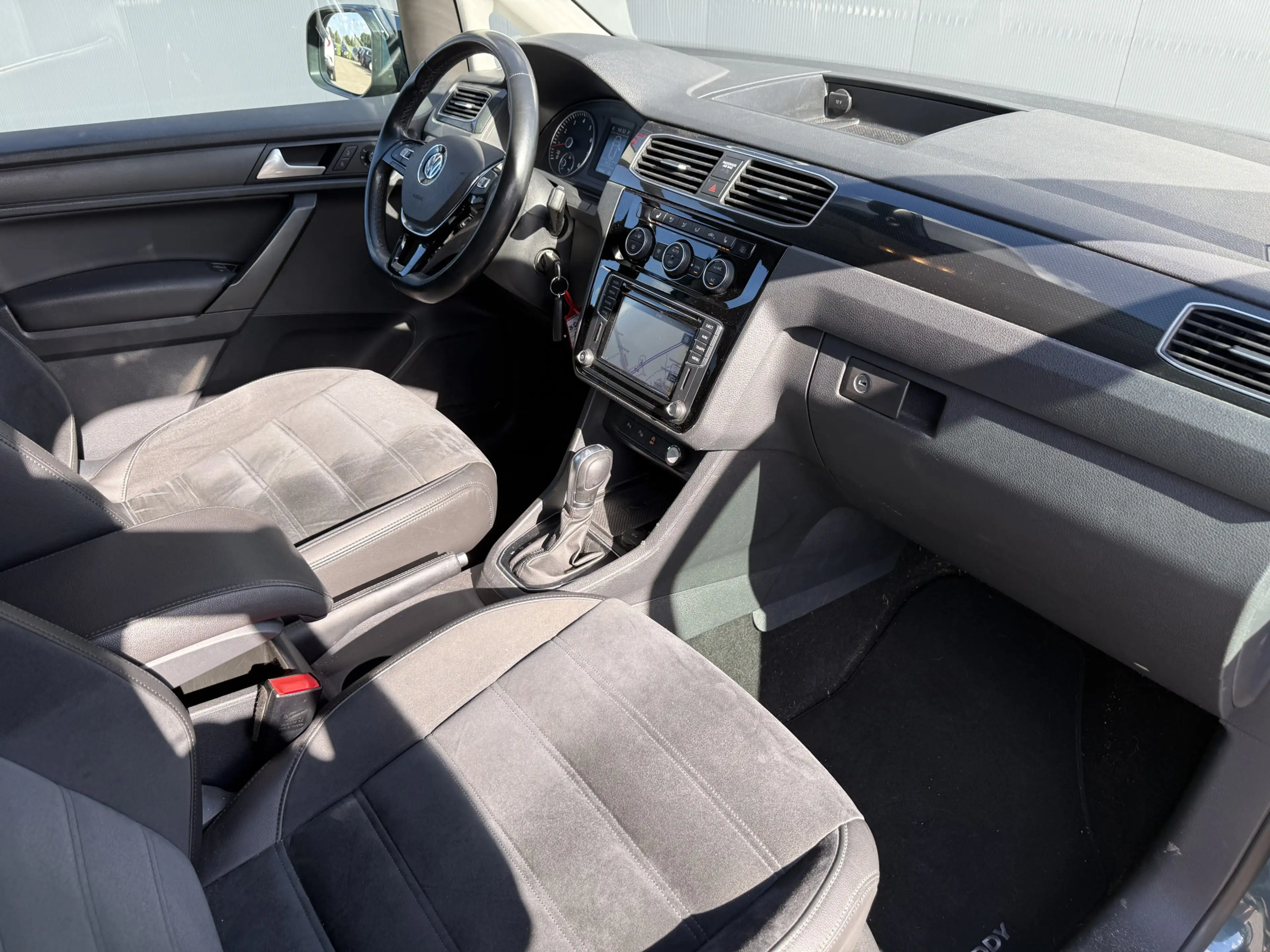 Volkswagen Caddy 1.4 TSI AUTOMAAT HIGHLINE LPG 115R NAVI ATREKHAAK — photo 13