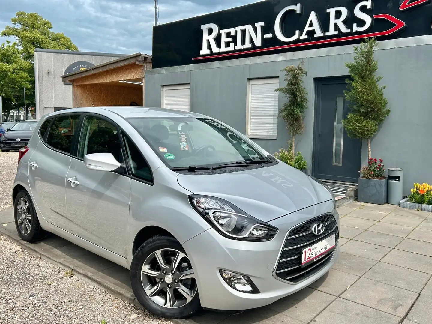 Hyundai iX20 1.4/21TKM/KAMERA/NAVI/MFL/SHZ/LHZ/TEMP/VOLL Silber - 1