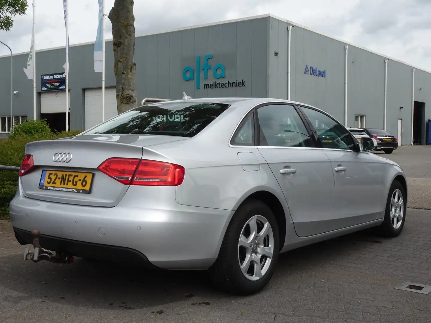 Audi A4 Limousine 1.8 TFSI Pro Line Business Grijs - 2
