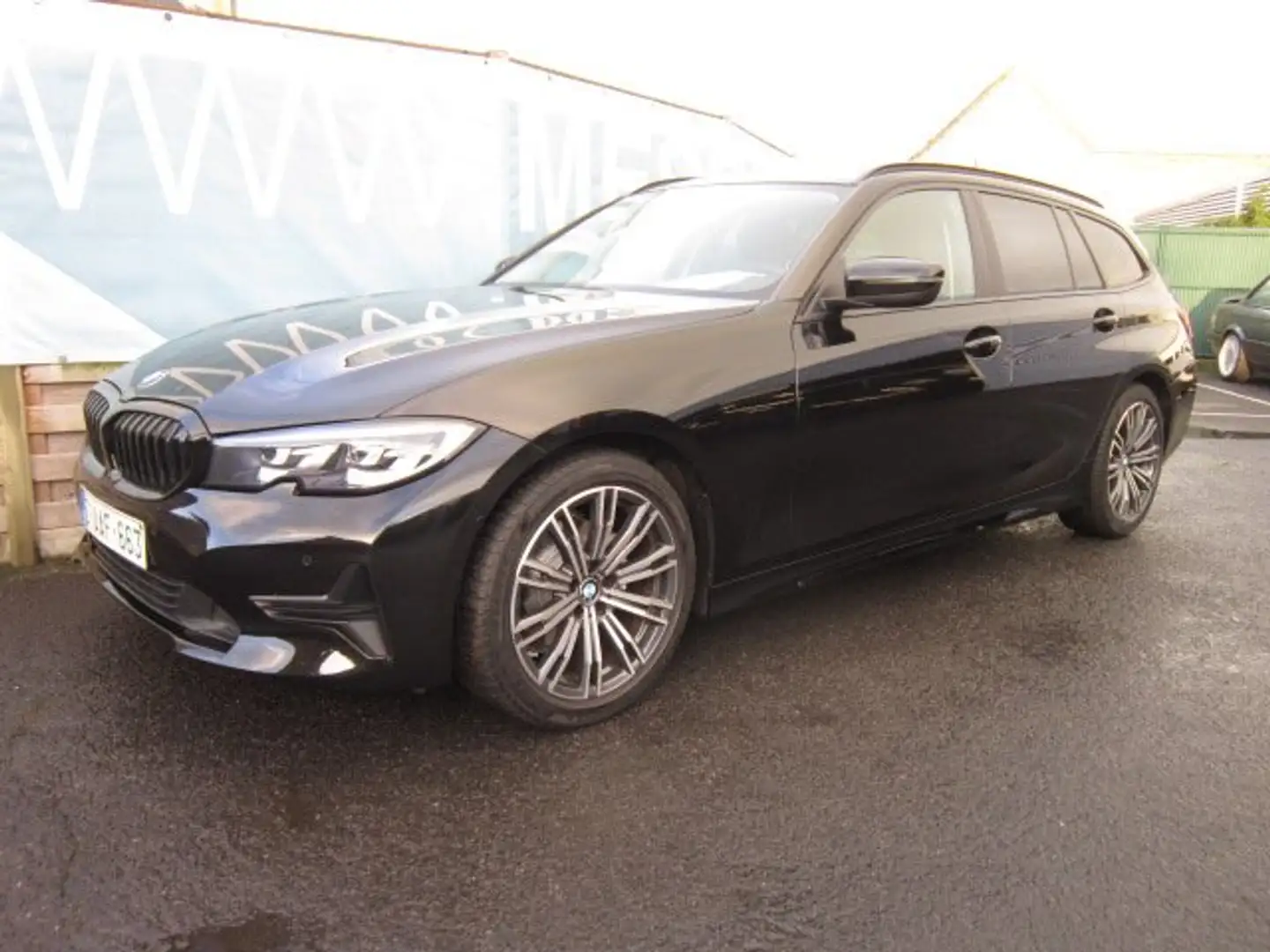 BMW 320 iA Touring PROF NAVI + LEDER + VERW. ZETELS + LED Zwart - 1