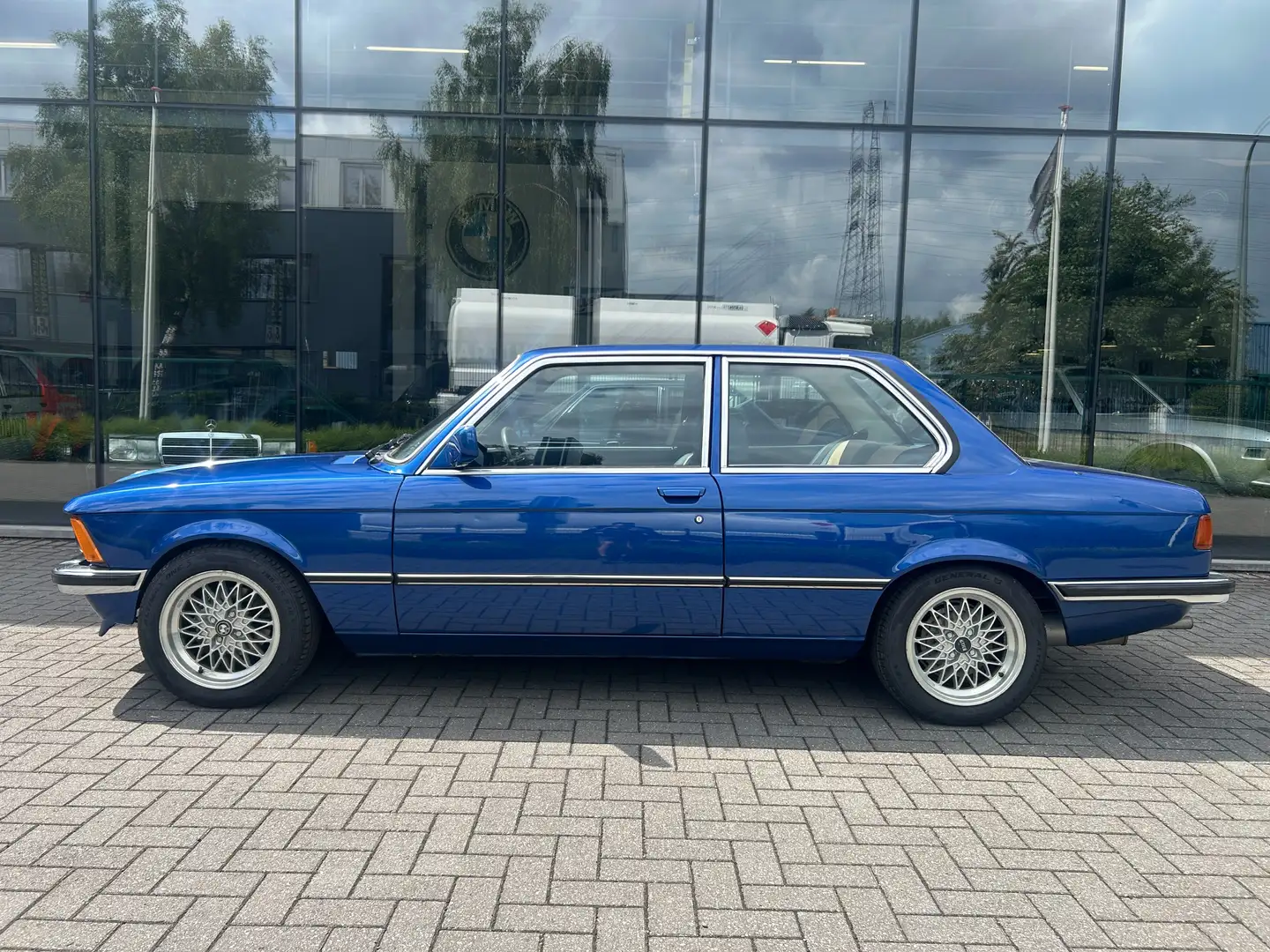 BMW 320 E21 320/6 Blauw - 1