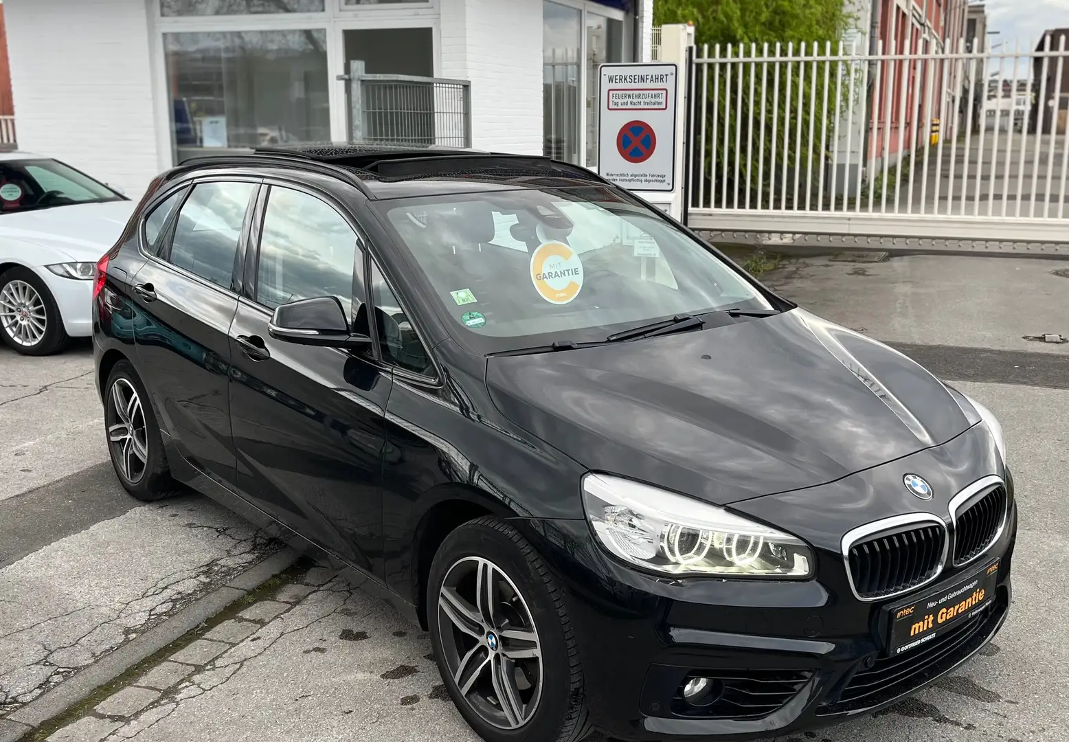 BMW 218 218 i TOP PANORAMA KLIMAUT SCHECKHEFT NAVI Schwarz - 2