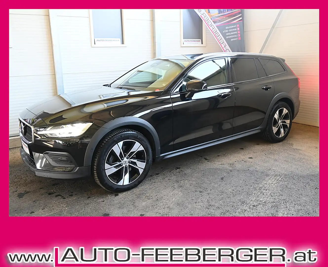 Volvo V60 V 60 Cross Country B4 AWD Mild Hybr. ;Pano, LE... Schwarz - 1
