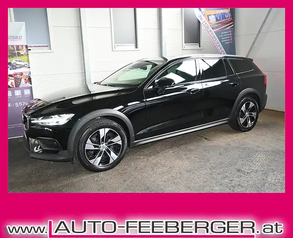 Volvo V60 V 60 Cross Country B4  AWD Mild Hybr. ;Pano, LE...