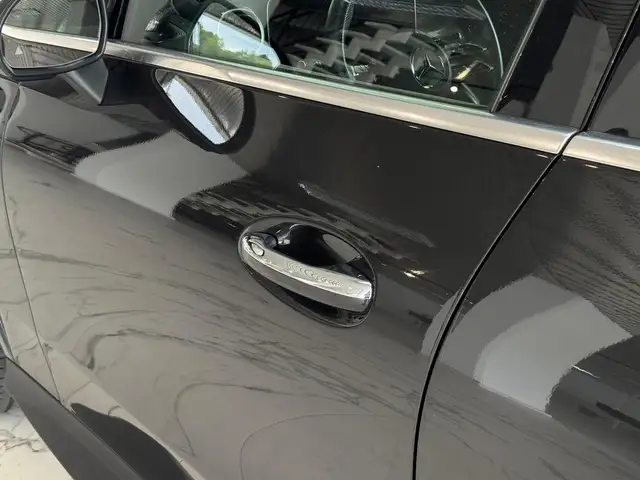 Mercedes-Benz GLC view 11