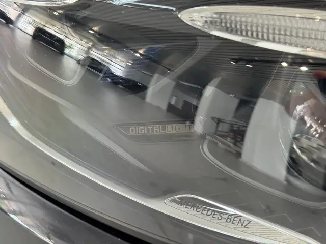 Mercedes-Benz GLC view 13