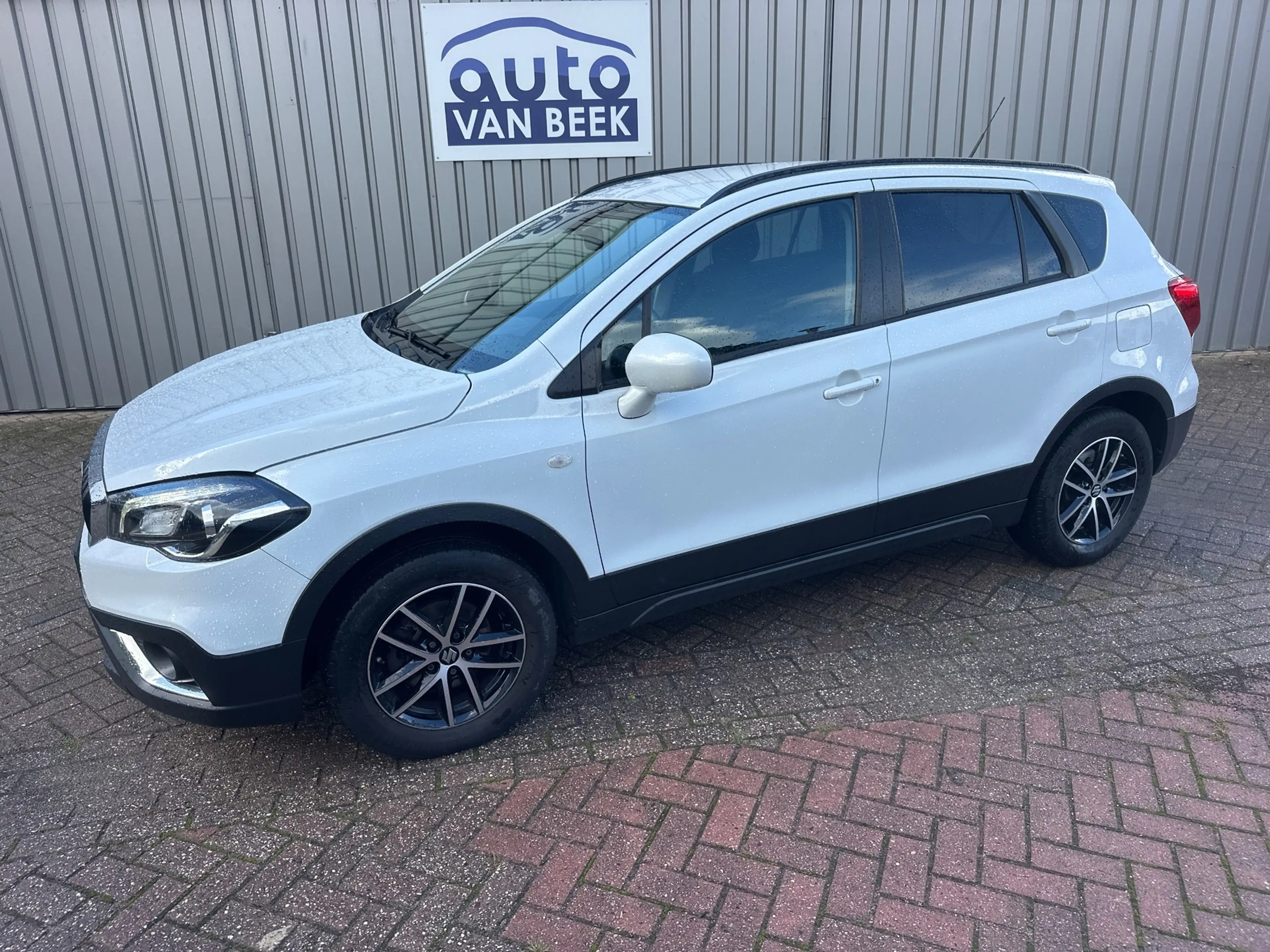Suzuki S-Cross 1.4 Boosterjet Comfort Smart Hybrid — photo 9