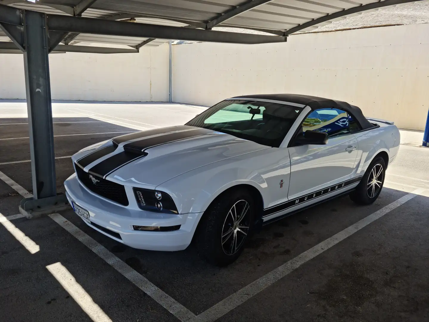 Ford Mustang 4.0 Blanc - 2