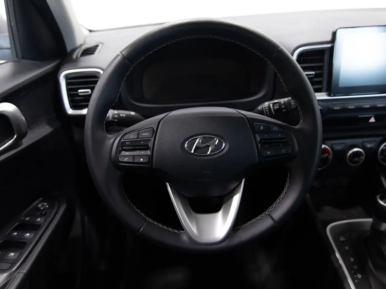 Hyundai Venue снимка Hyundai Venue