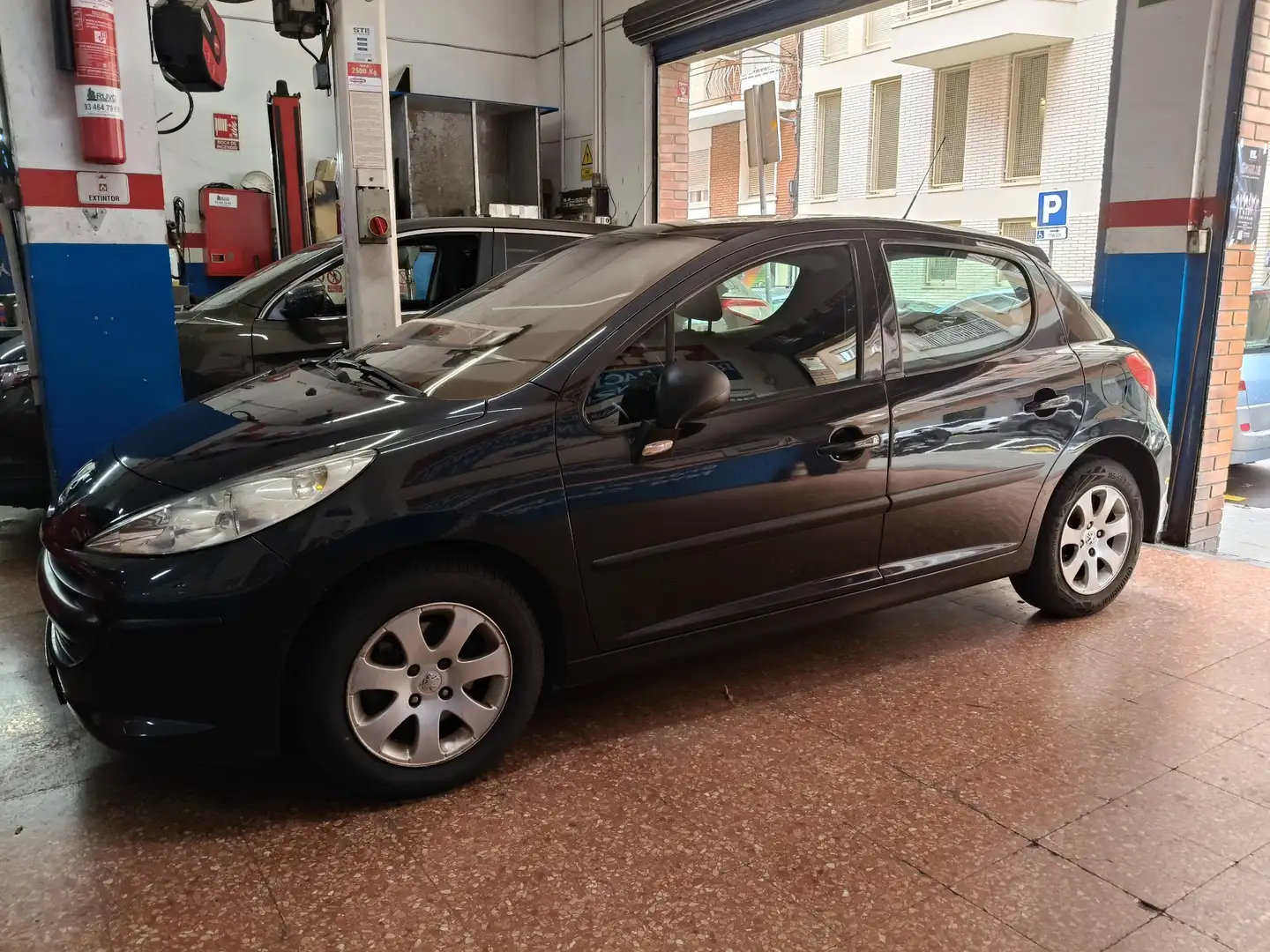 Peugeot 207 1.4 VTi 16v Confort - 1