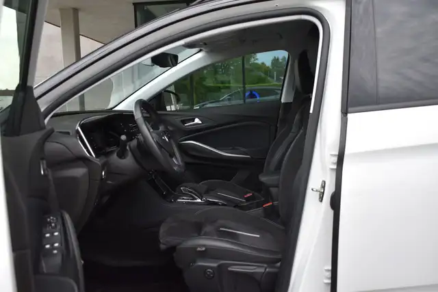Opel Grandland view 13