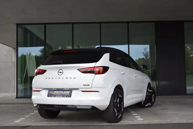 Opel Grandland view 2