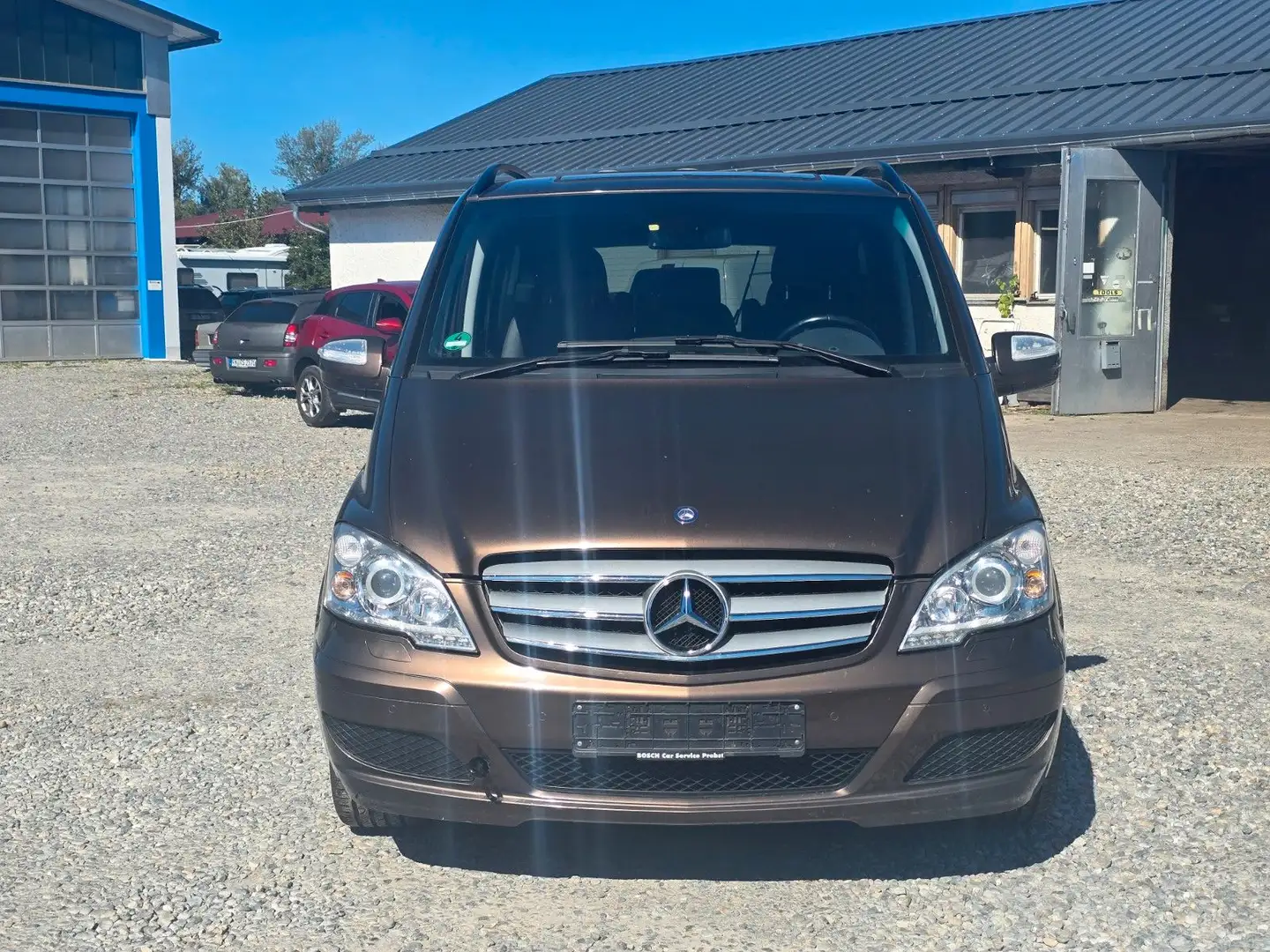 Mercedes-Benz Viano 3.0 CDI Ambiente Edition lang Braun - 2
