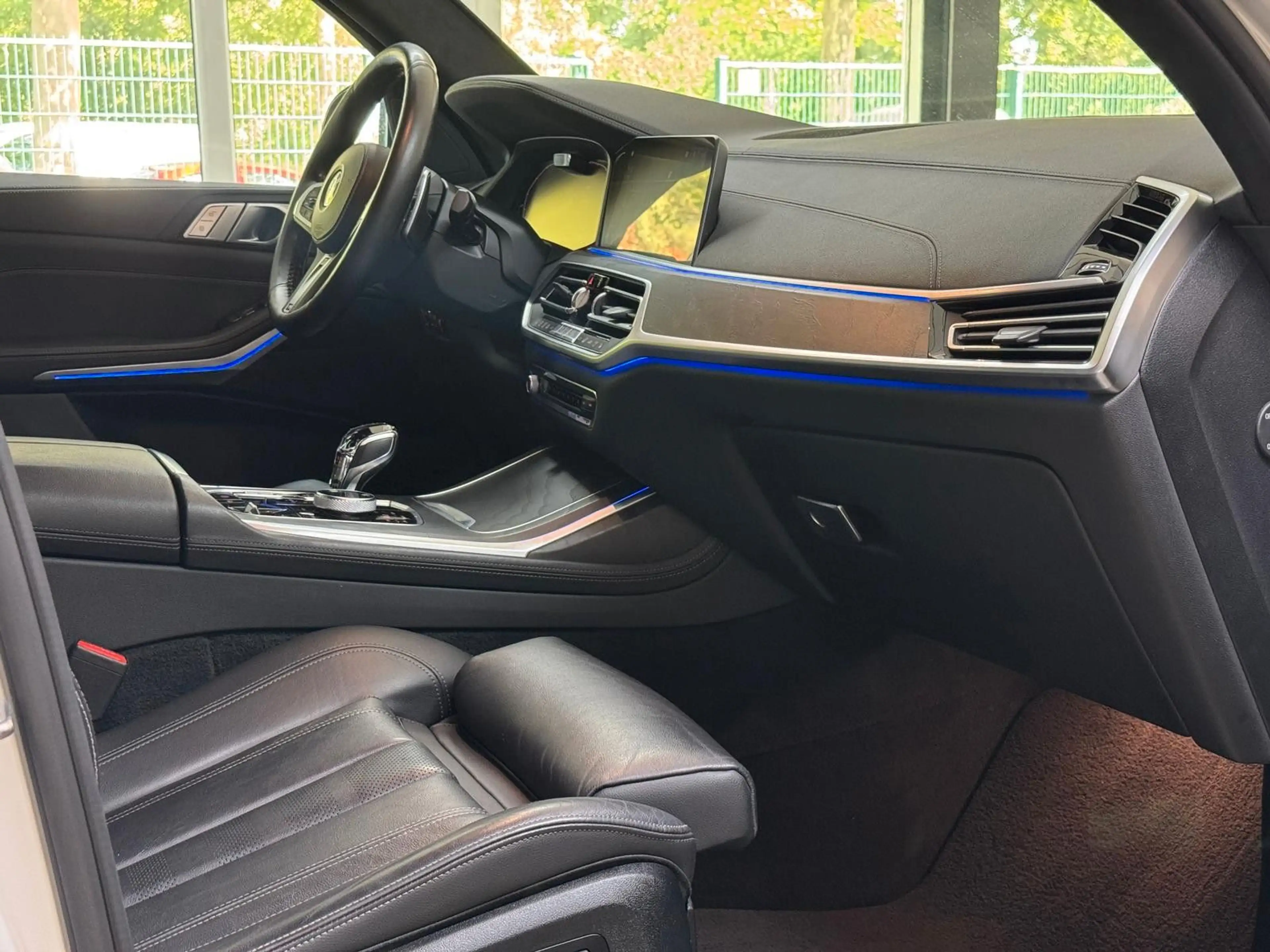 BMW X7 xDrive 40d M Sport *Sky Lounge*HUD*ShadowLine — photo 25