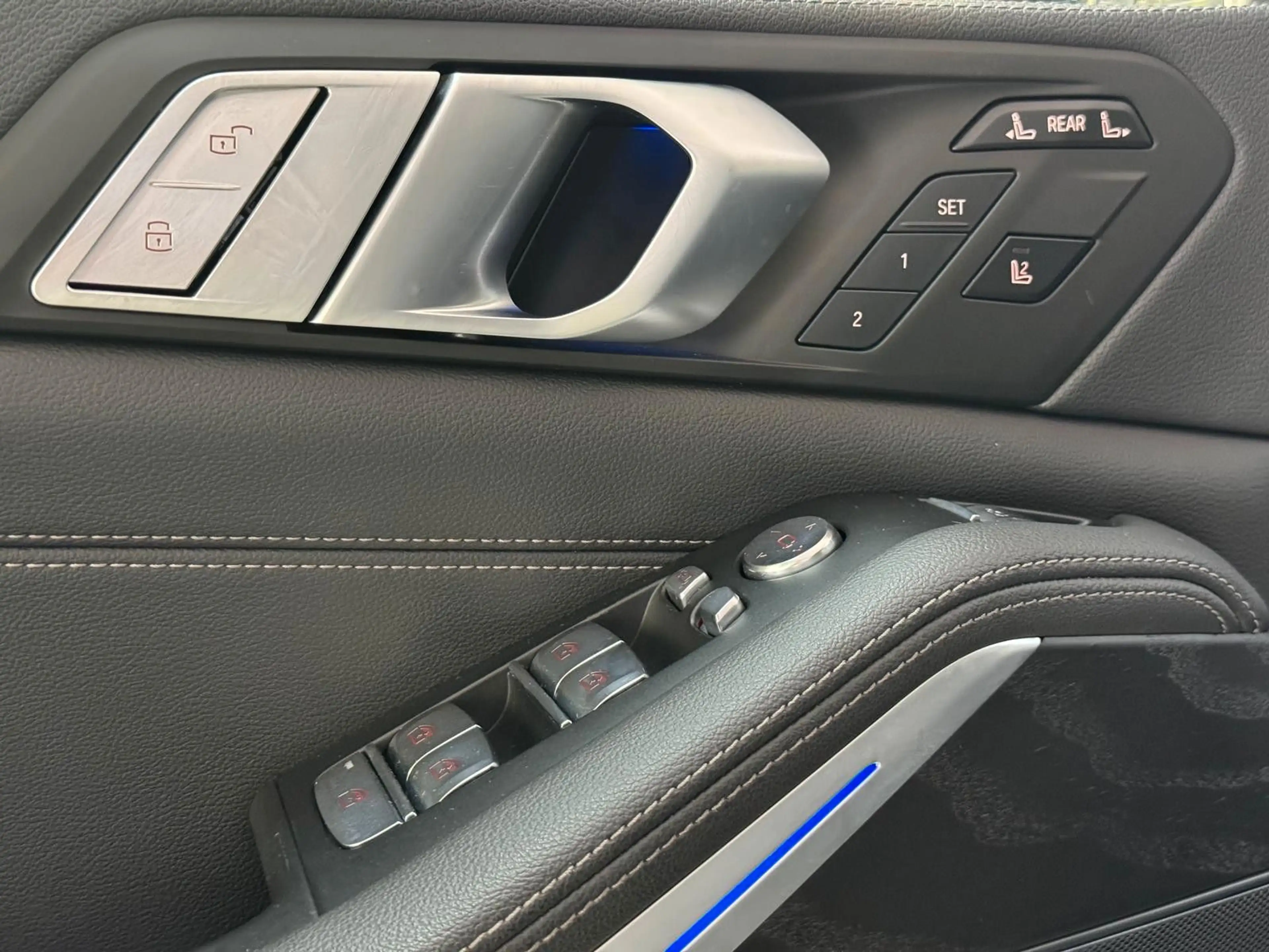 BMW X7 xDrive 40d M Sport *Sky Lounge*HUD*ShadowLine — photo 32