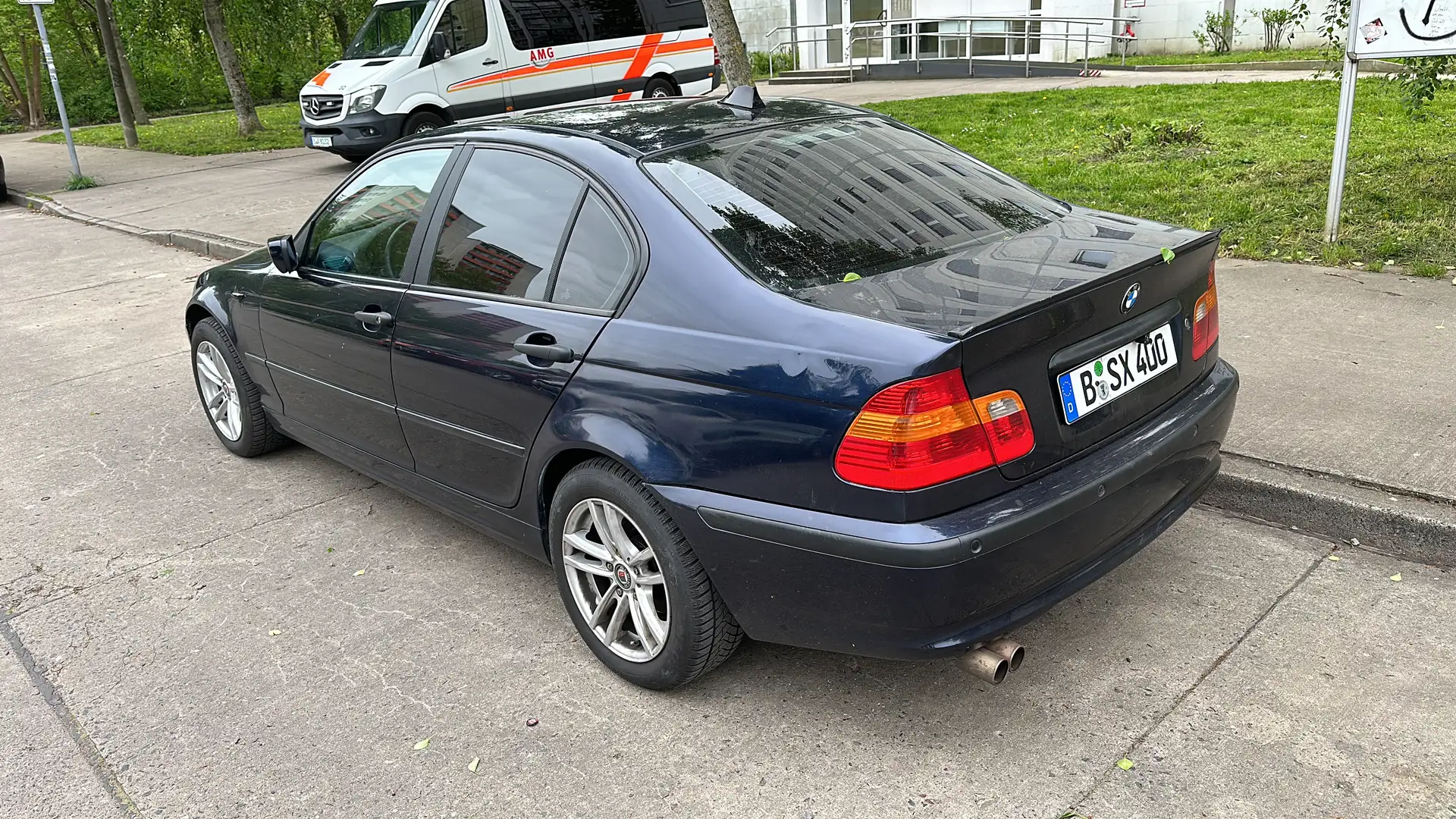 BMW 318 318i Edition Lifestyle - 2