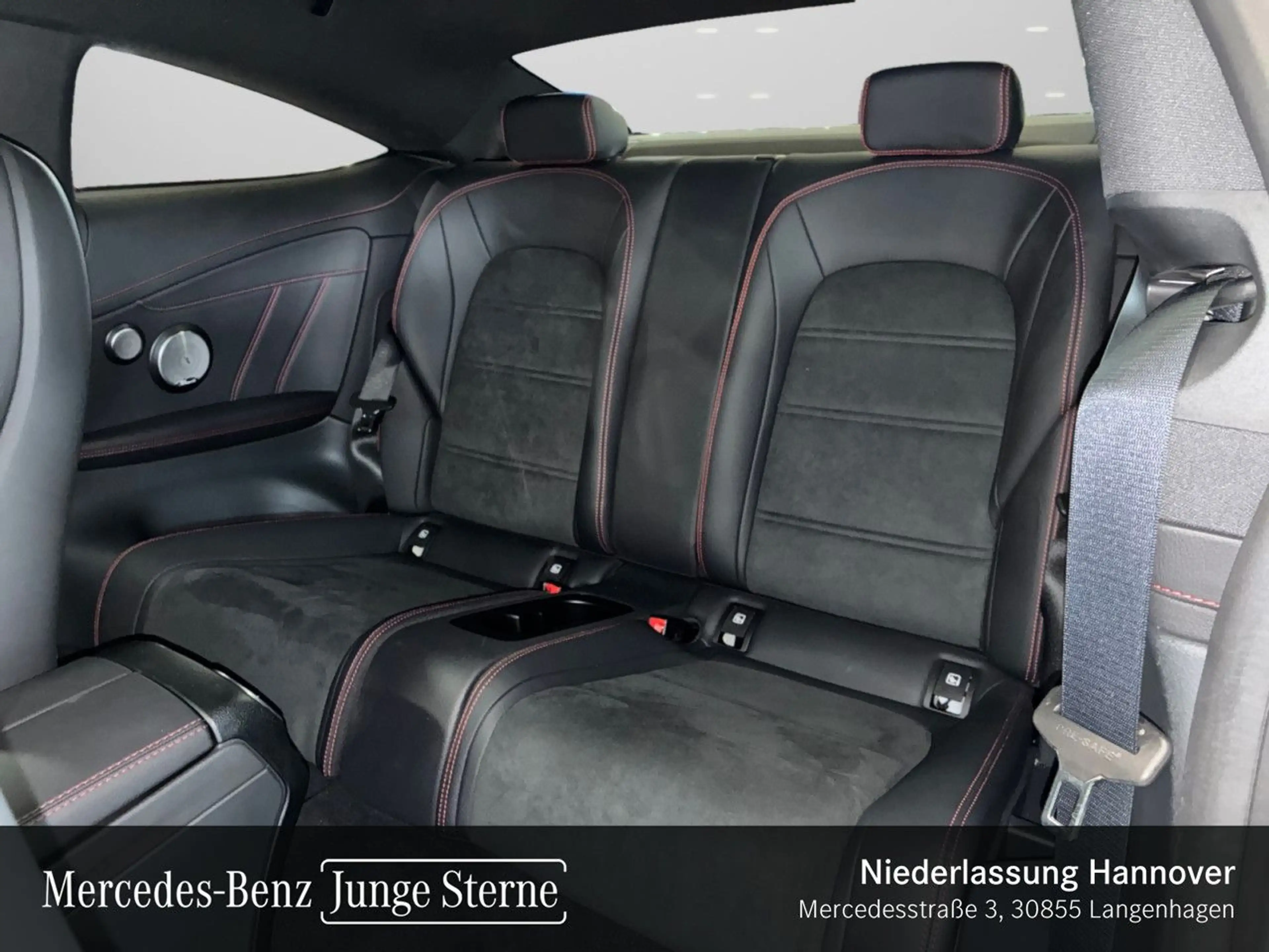 Mercedes-Benz C 400 Coupé 4M AMG+NIGHT+360+AHK+MULTIBEAM+19"+9G — photo 11