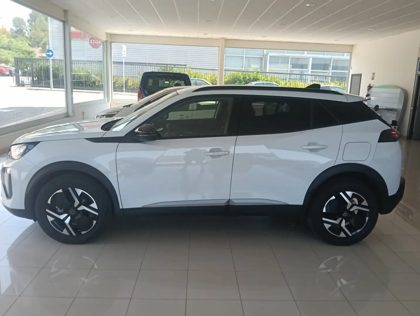 Peugeot 2008 1.2 PureTech S&S Allure 100 Blanco - 2