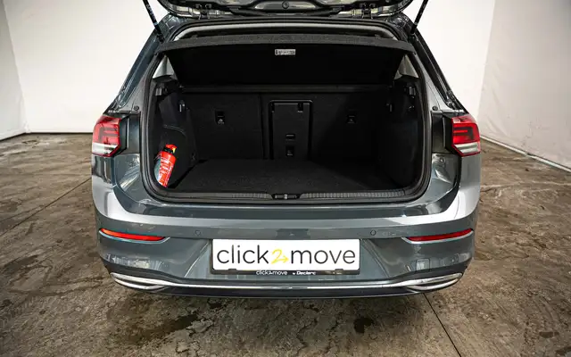 Volkswagen Golf view 6