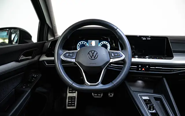 Volkswagen Golf view 11