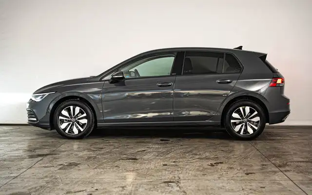 Volkswagen Golf view 2