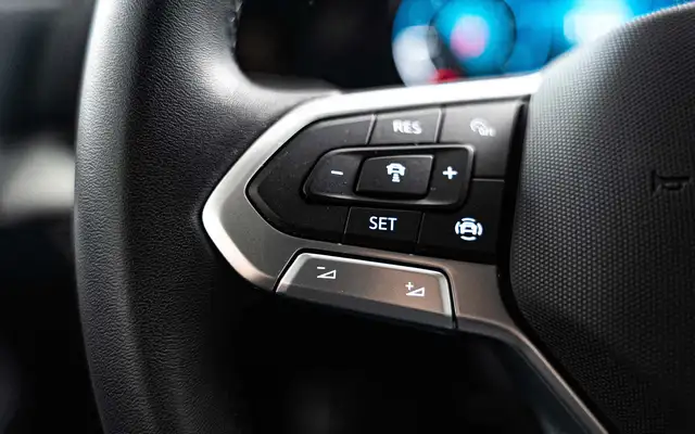 Volkswagen Golf view 12