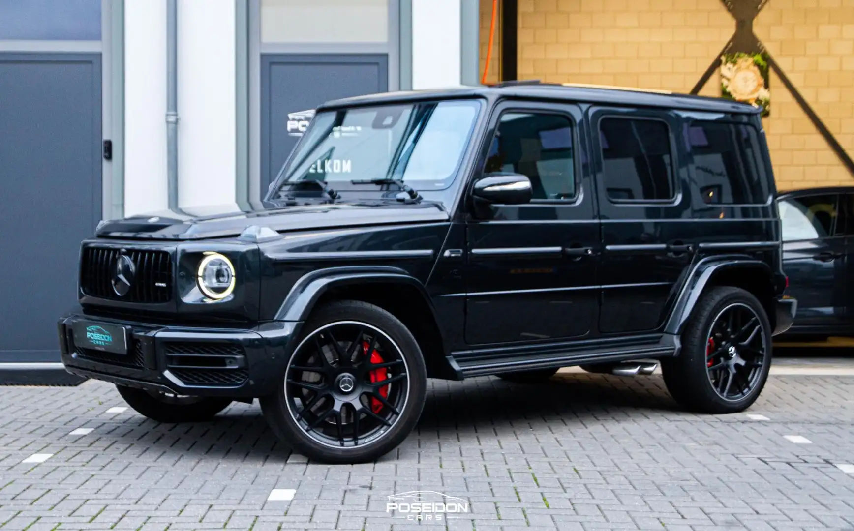 Mercedes-Benz G 63 AMG | MANUFAKTUR | CARBON | NIGHTPAKKET | BURMESTER | Zwart - 1