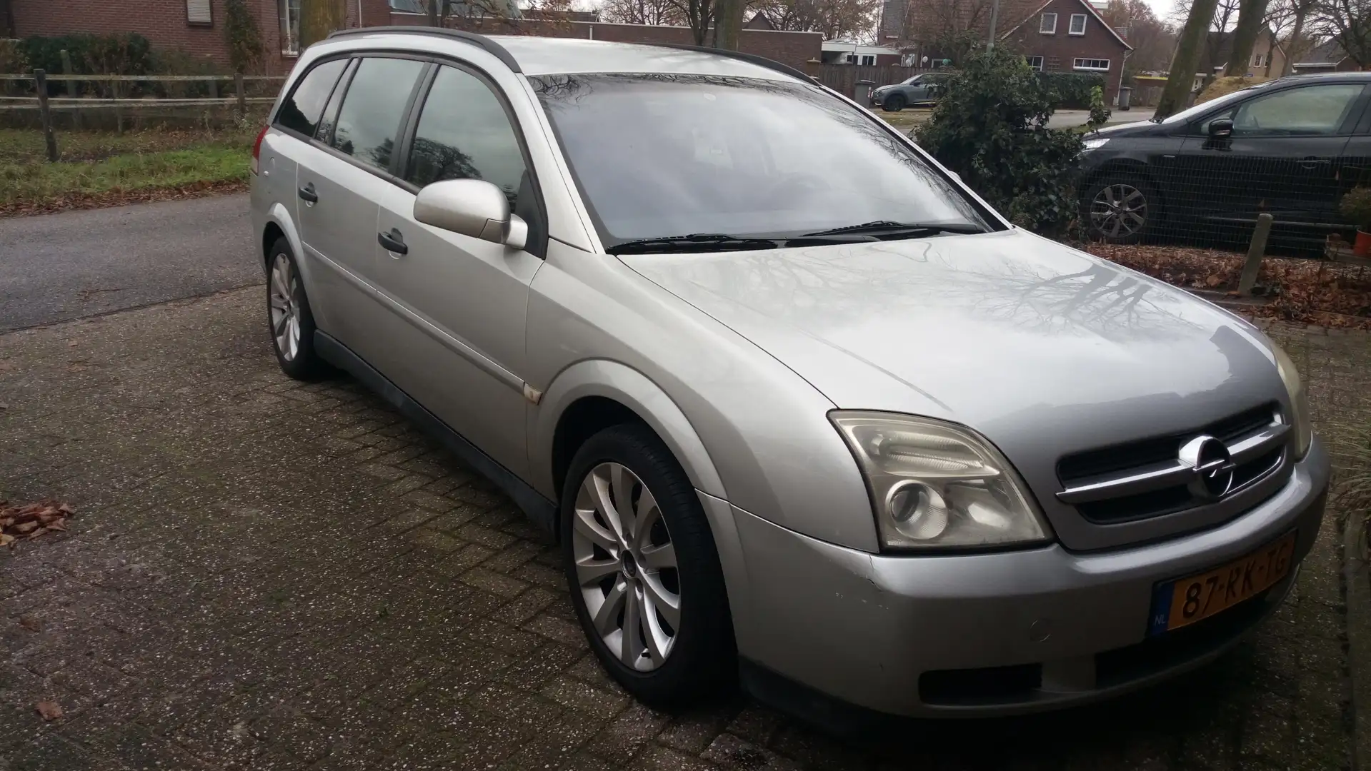 Opel Vectra Vectra 1.8-16V Essentia Zilver - 2