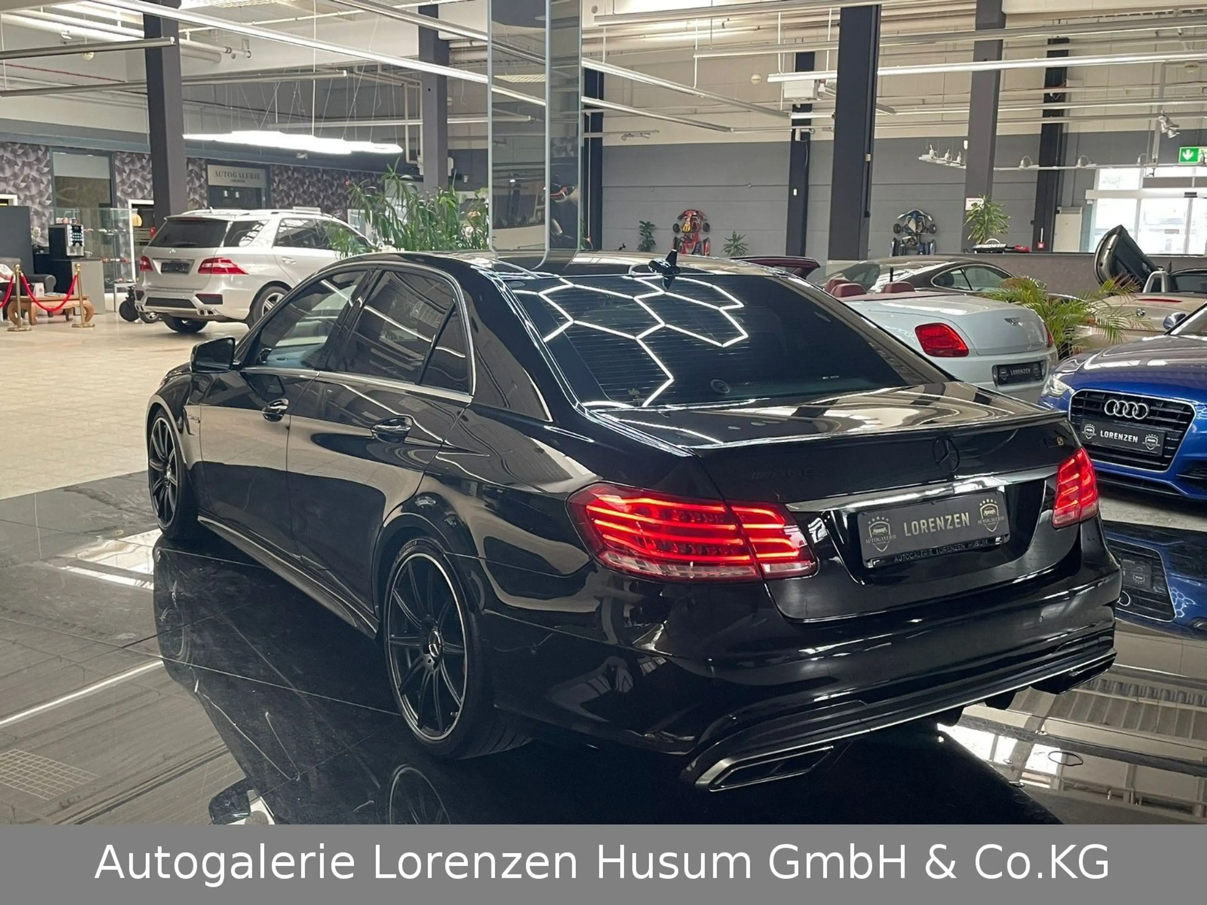 Mercedes-Benz E 63 AMG S 4Matic Keramik/B&O/RSE TV-Voll-Pano — photo 13