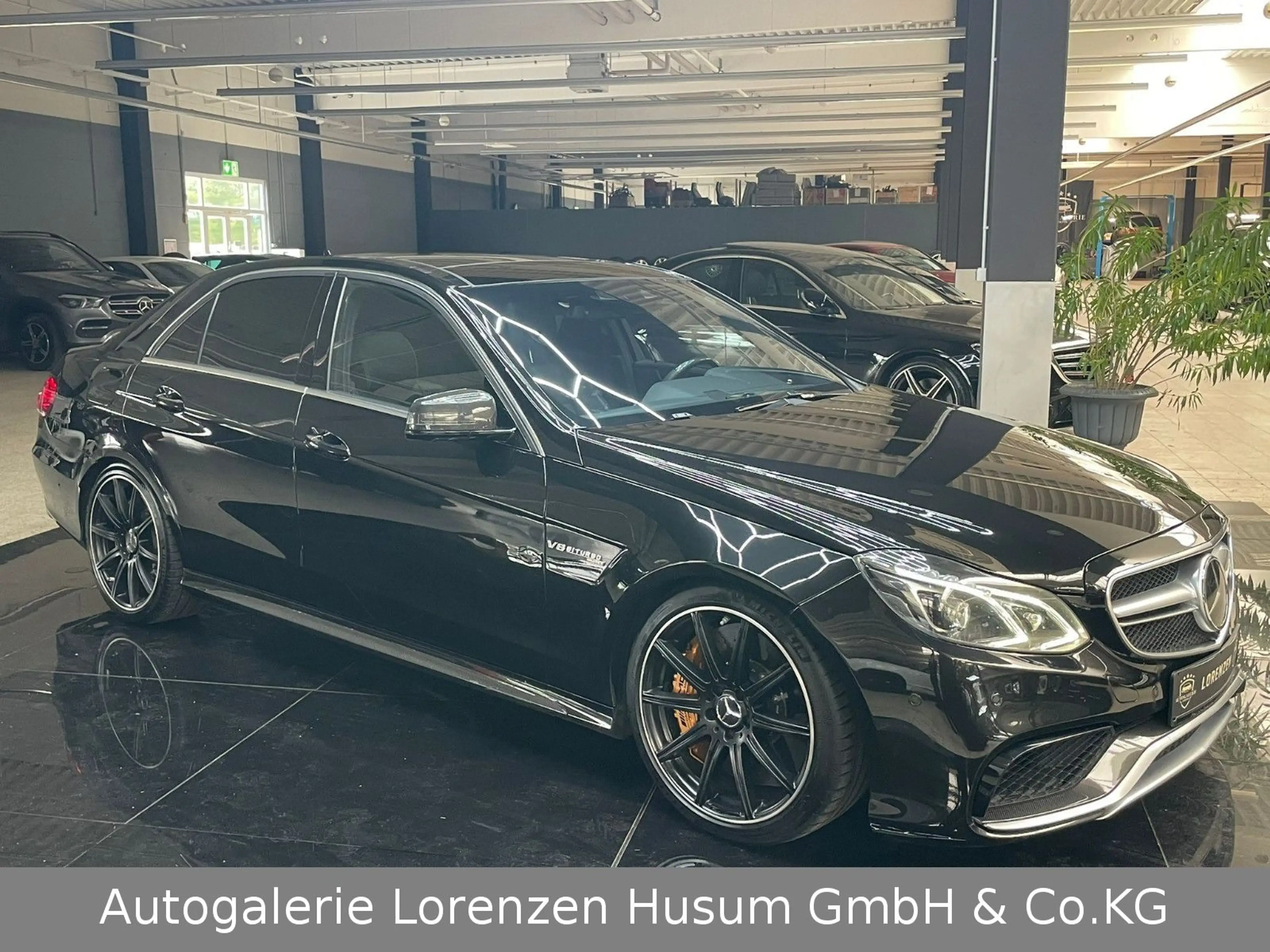 Mercedes-Benz E 63 AMG S 4Matic Keramik/B&O/RSE TV-Voll-Pano — photo 4