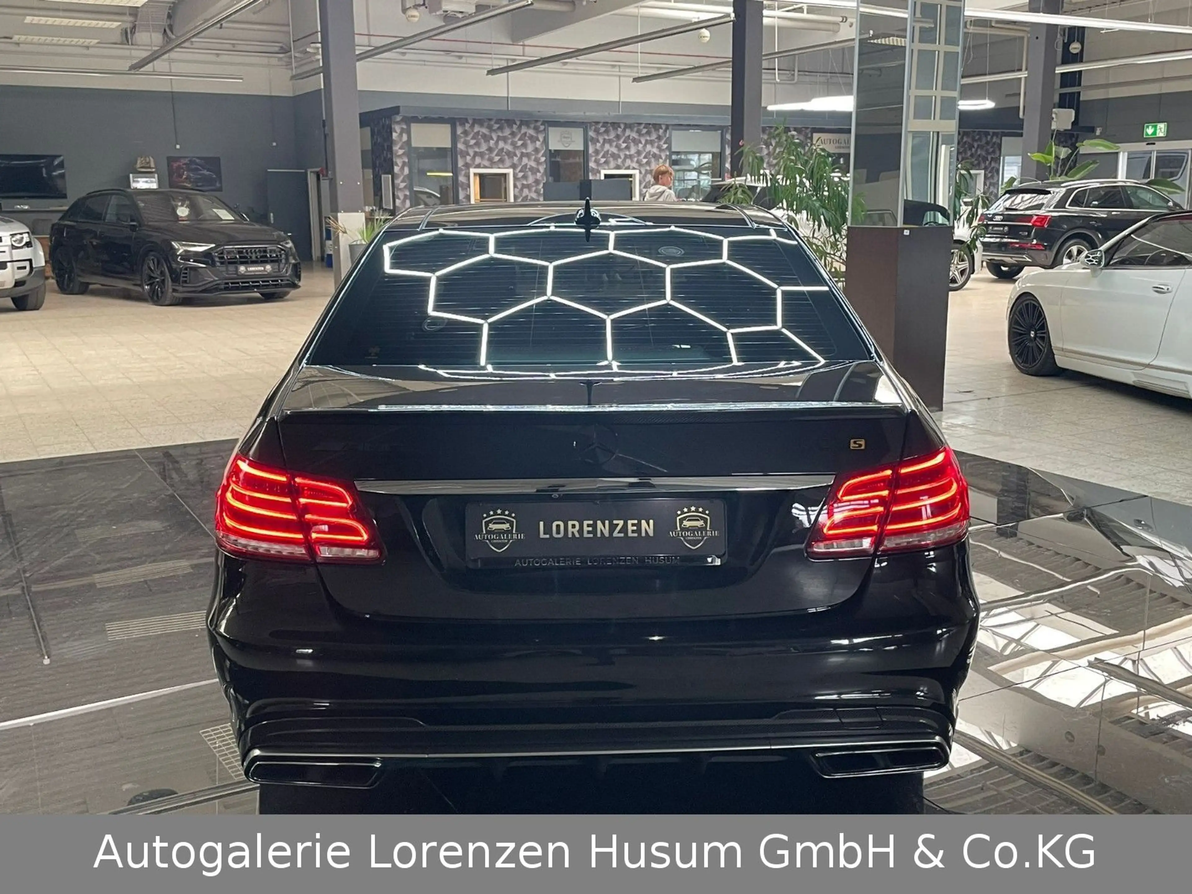 Mercedes-Benz E 63 AMG S 4Matic Keramik/B&O/RSE TV-Voll-Pano — photo 7