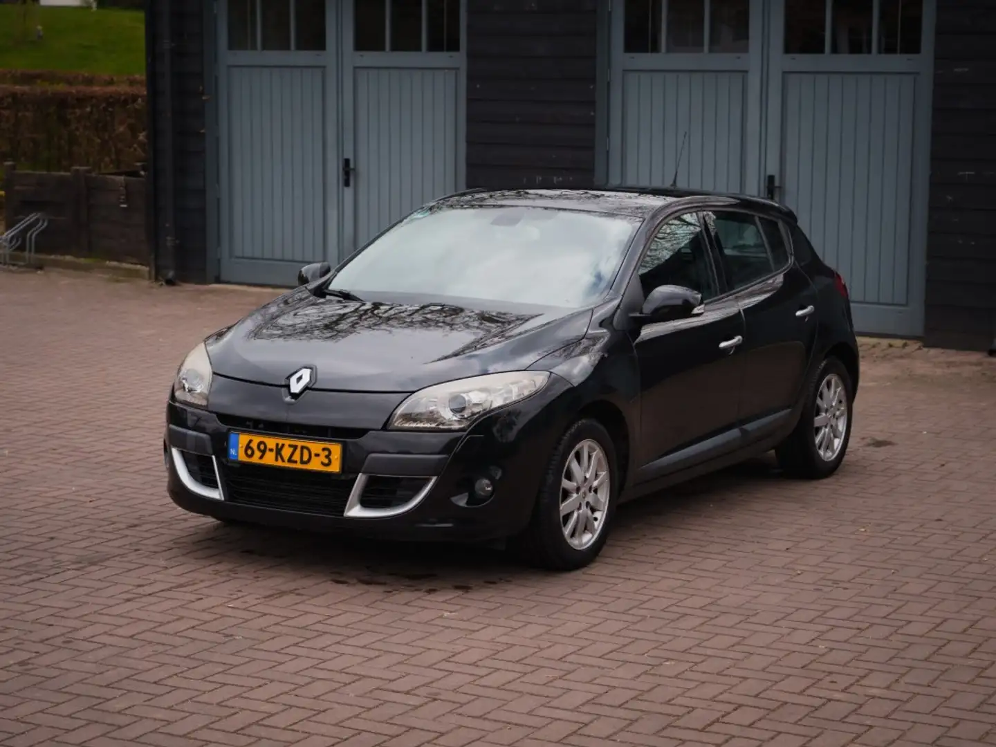 Renault Megane TCe 130 NAVI TREKHAAK lage kmstand! Negro - 2